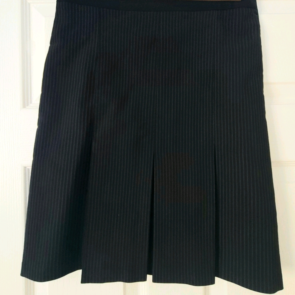 Grey skirt